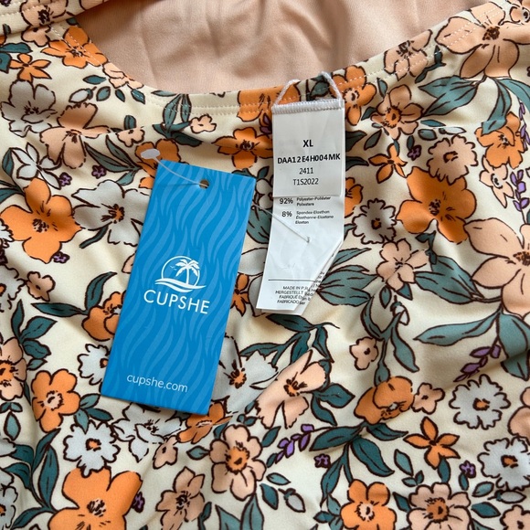 Cupshe Floral womens One Piece in Orange and Green - Picture 2 of 5